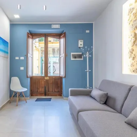 Eumelo Apartment *